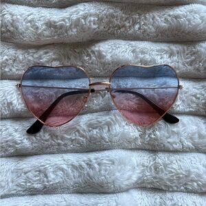 Heart-Shaped Gradient Sunglasses